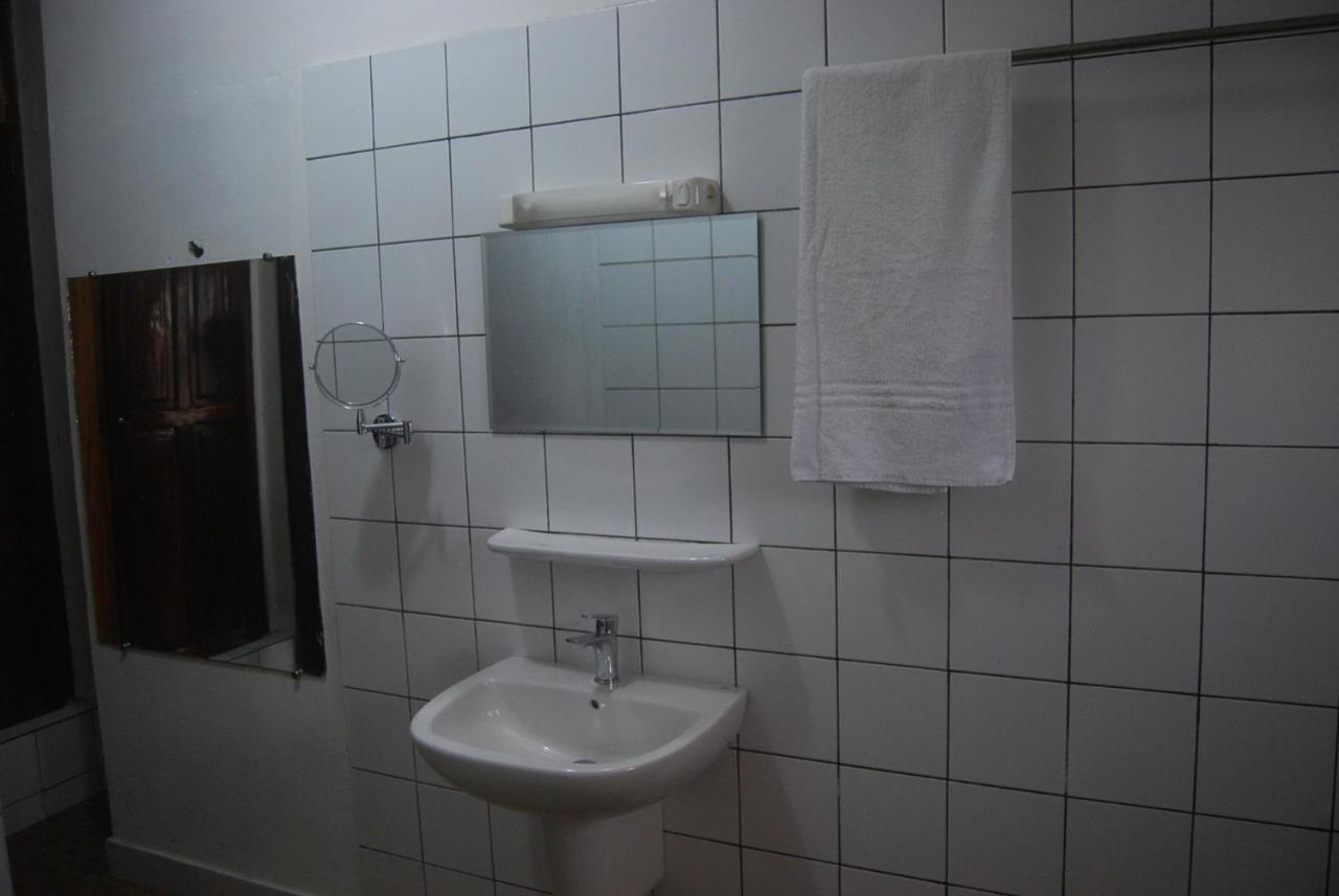 Karls Guesthouse Cotonou Exteriér fotografie