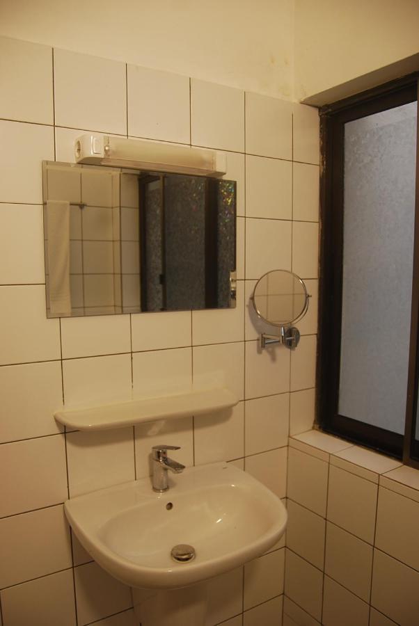Karls Guesthouse Cotonou Exteriér fotografie